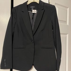 Women’s Liz Claiborne black Work blazer. New Wood tags. Never worn. Size 6.